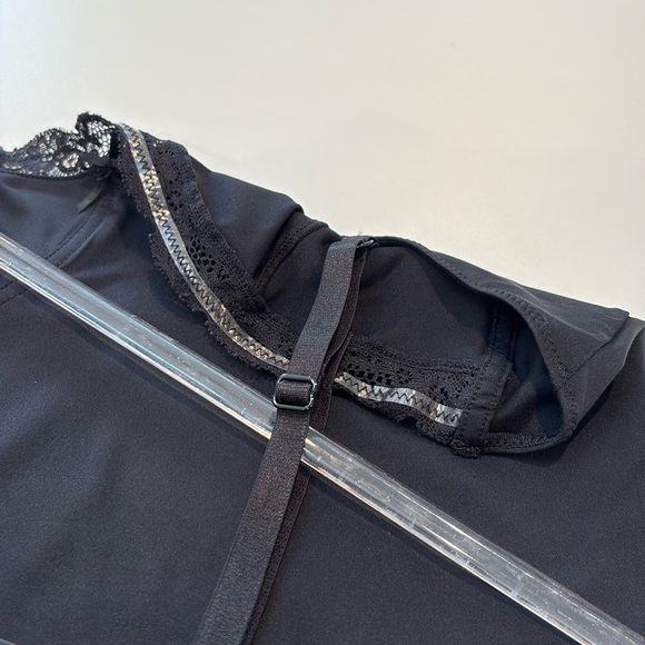 Lioness Camisole Lace Top - Picture 6 of 9